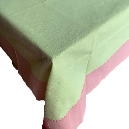 Mantel Verde pistacho con franja en color rosa 150x150cm 100% Algodón 