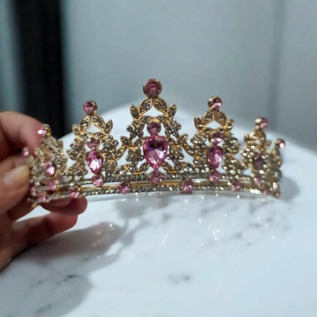CORONA DORADA CON PIDRERIA ROSA 14CM