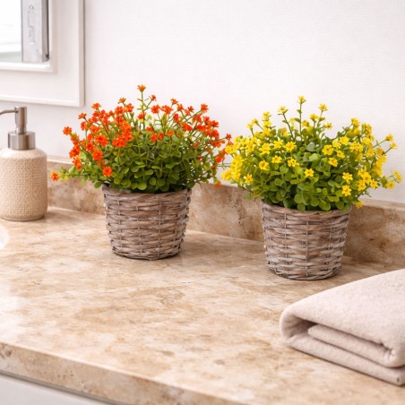 MACETA CON FLORECITAS NARANJAS O AMARILLAS 21CM 