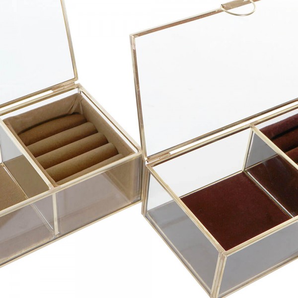 Caja de madera ideal como mini joyero o combinar para regalar llaveros